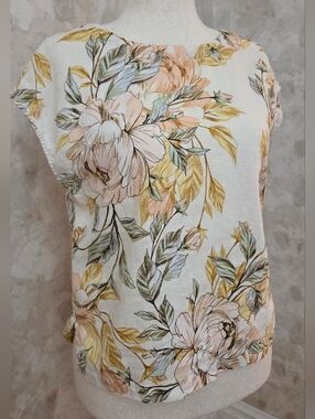 Nicole Miller 100% Linen Floral Blouse Size S | Button Back Cottagecore Top Neut